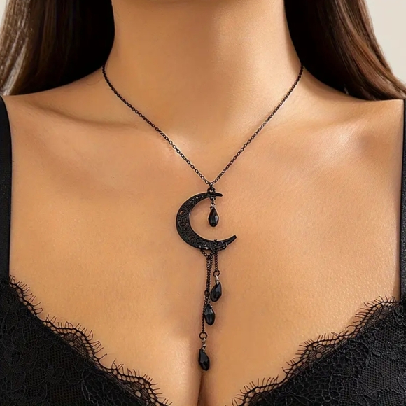 2/30$ Or 3/$35 NEW Whimsigoth Elegant Black Crescent Moon Necklace-(#0221) - Picture 1 of 5